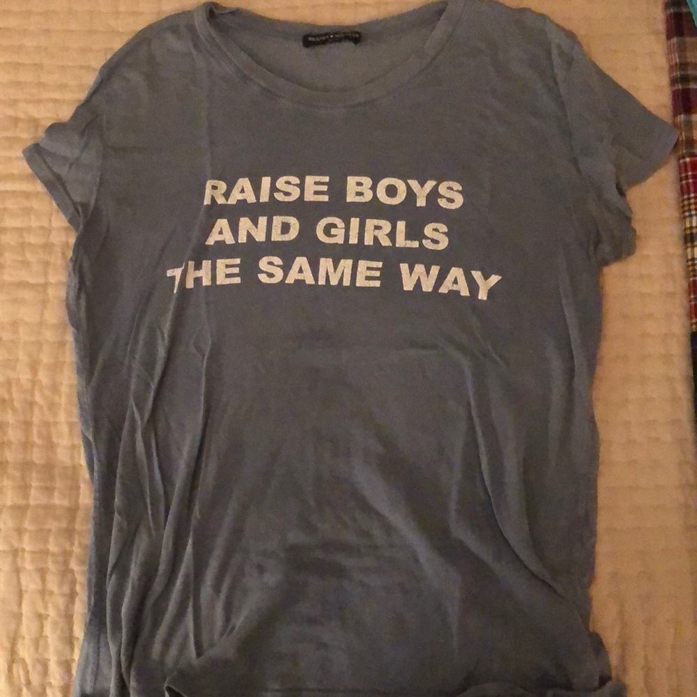 Brandy Melville Tshirt